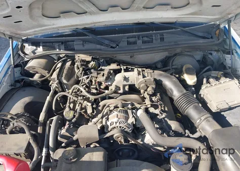 2011 Ford Crown Victoria Police Interceptor z USA, uszkodzony, nr VIN 2FABP7BV4BX101980